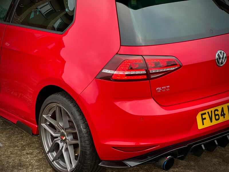 VOLKSWAGEN GOLF