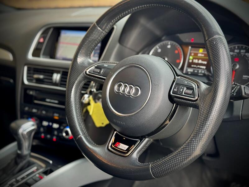 AUDI Q5
