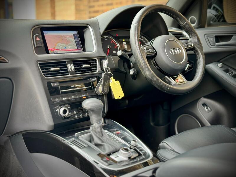 AUDI Q5