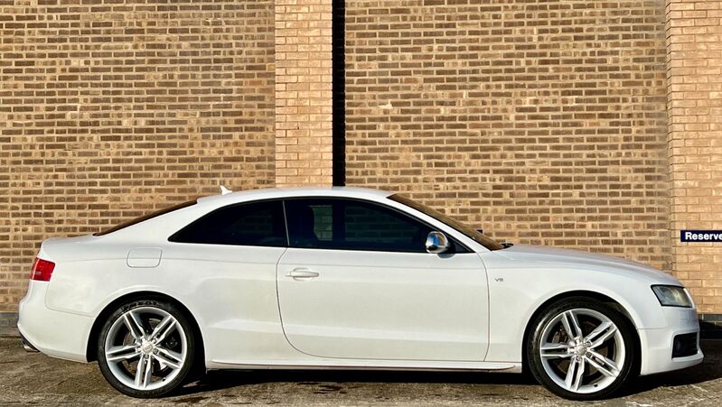 View AUDI S5 4.2 V8