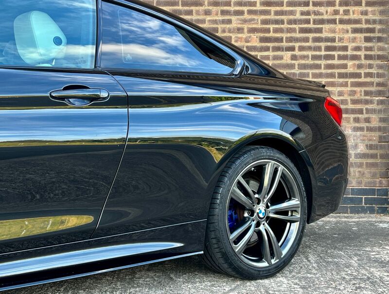 BMW 4 SERIES