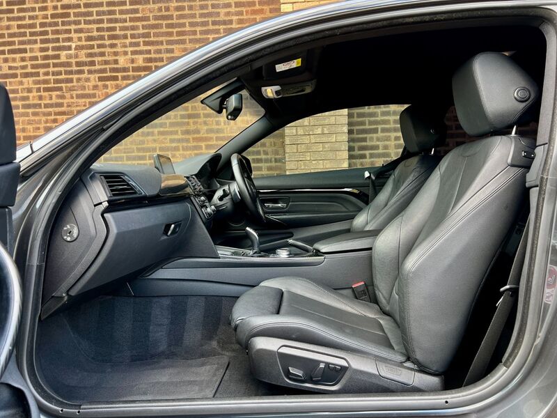 BMW 4 SERIES