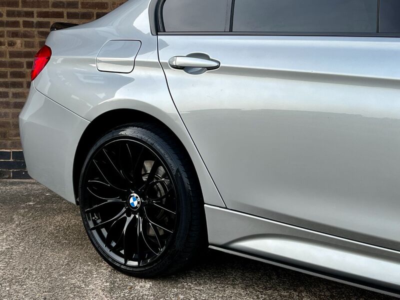 BMW 3 SERIES