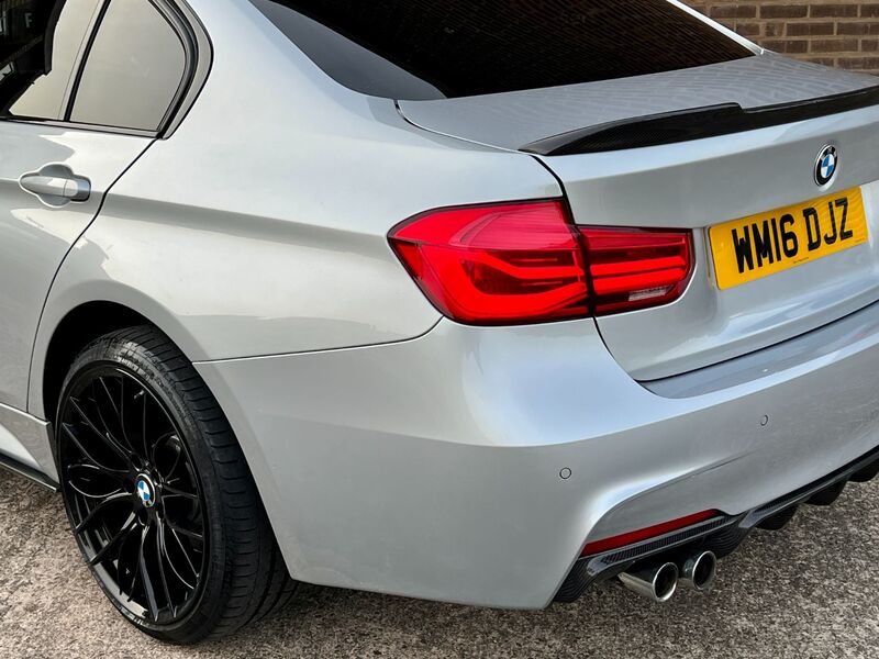 BMW 3 SERIES