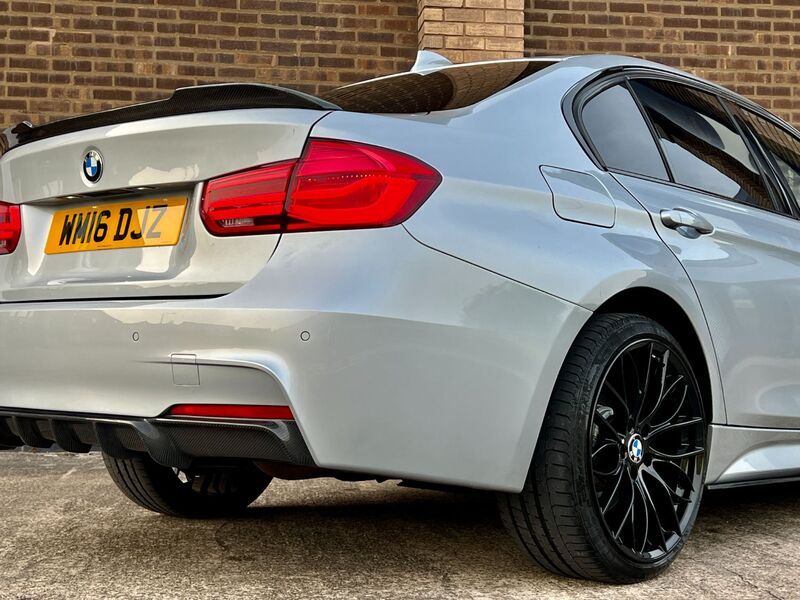 BMW 3 SERIES
