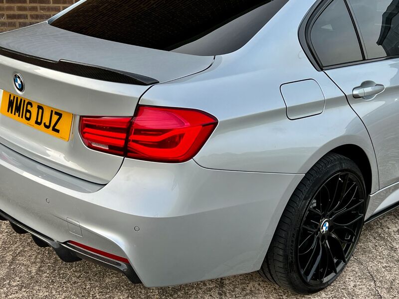 BMW 3 SERIES