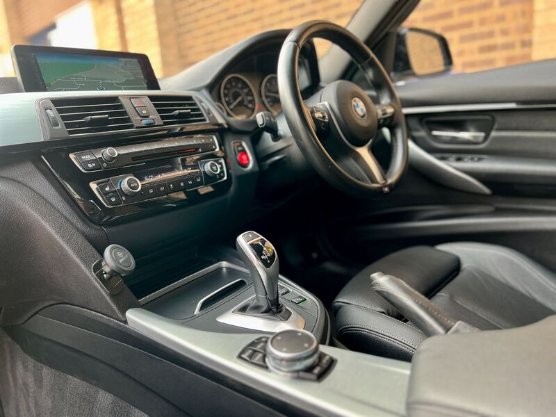 BMW 3 SERIES